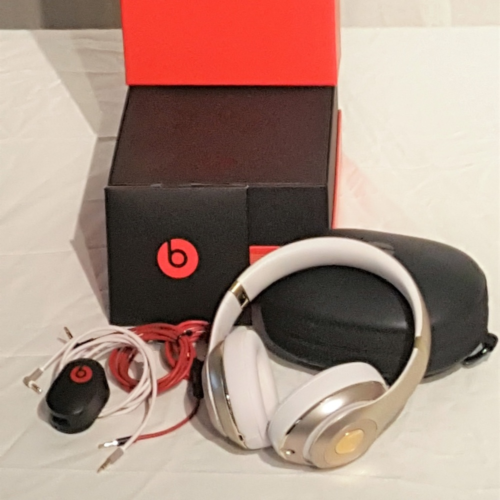 beats studio wireless metallic collection gold